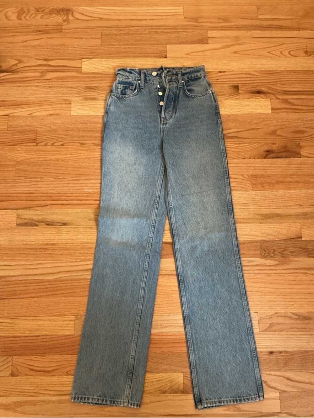 High-Rise Straight Leg Jeans in Light Blue - Classic Women’s Fit